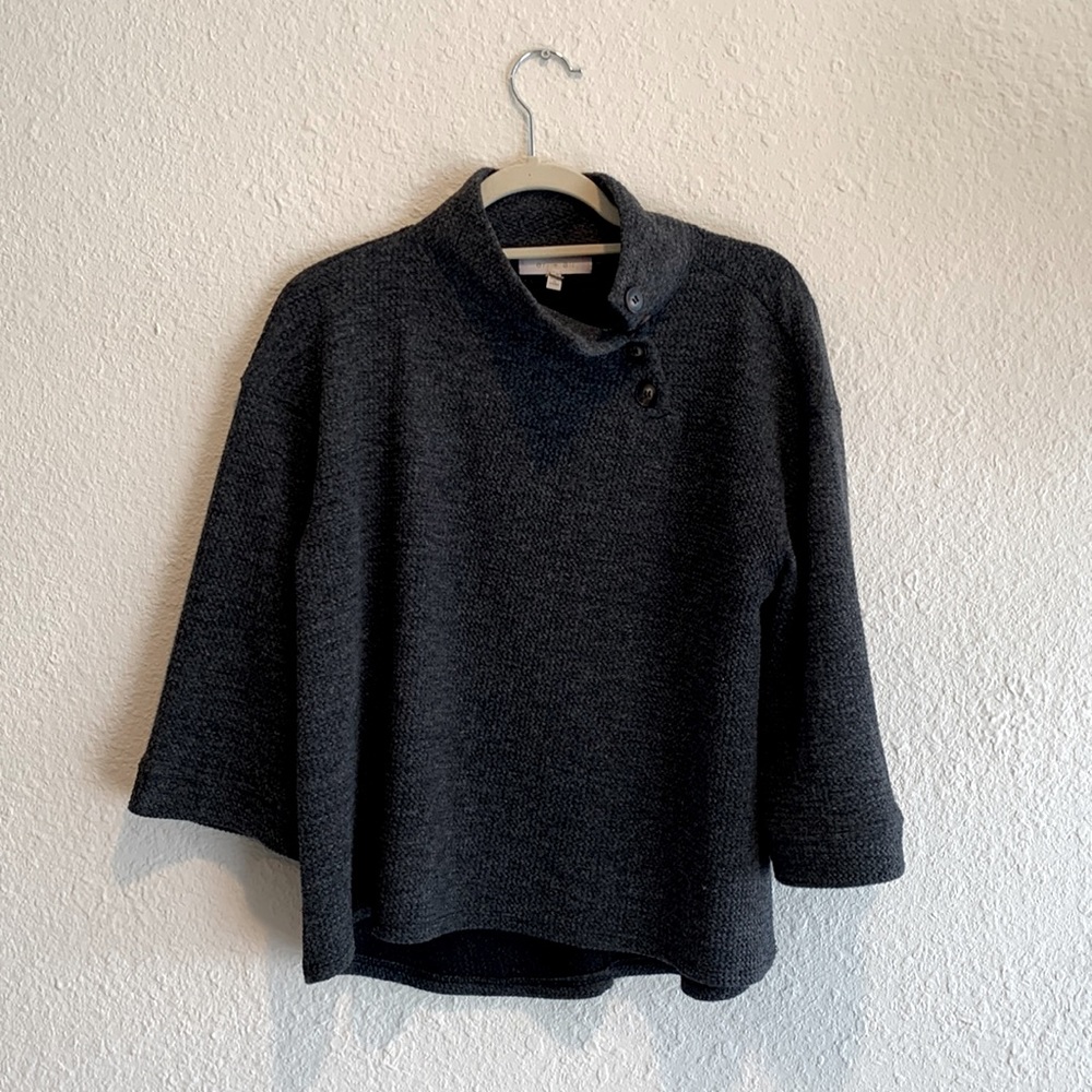 Grey Anthropologie button collar top (Size S)
